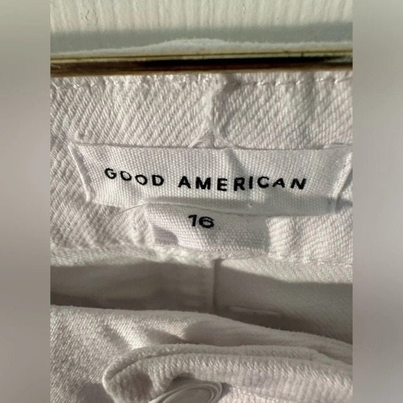 NWT GOOD AMERICAN Good Legs 16 White Straight Leg Sculpt Raw Hem Jeans Mid Rise2 - Picture 6 of 16